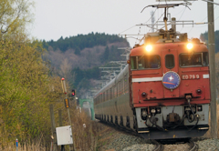 2015.04.20 今朝の8009ﾚ：移りゆく季節を走る