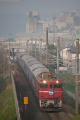 2015.04.28 今朝の8007ﾚ：PM2.5の中、道内上陸