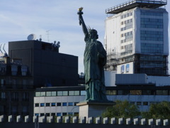 自由の女神像in paris