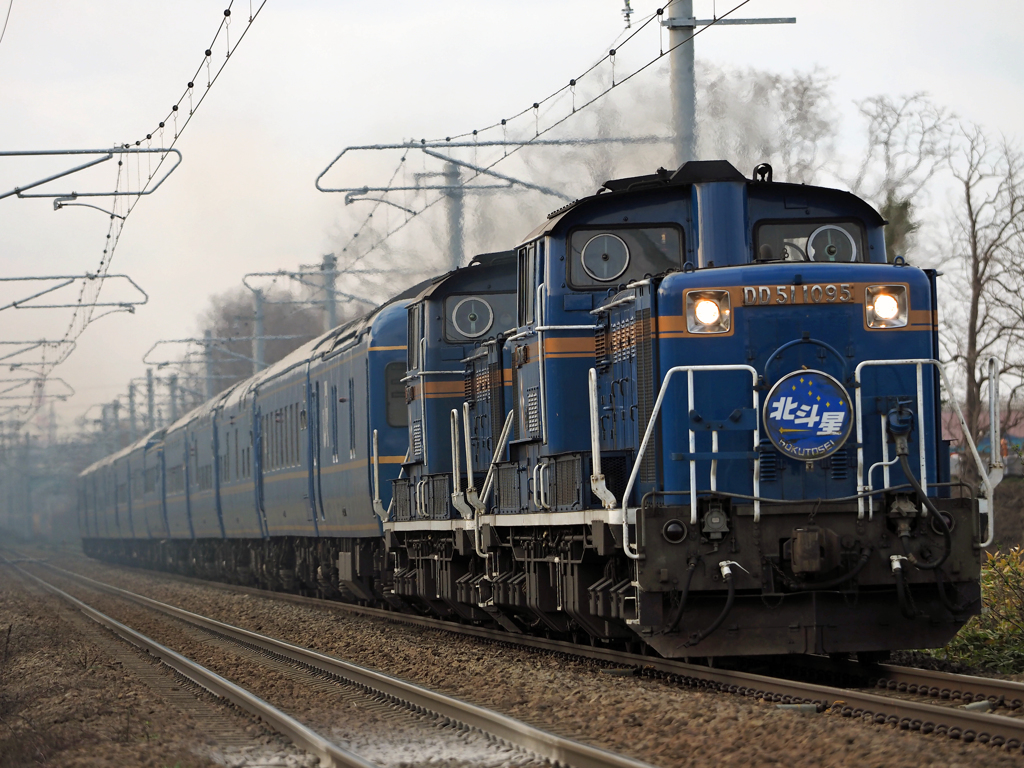 2015.04.07 今朝の8007ﾚ：定刻通過＾＾
