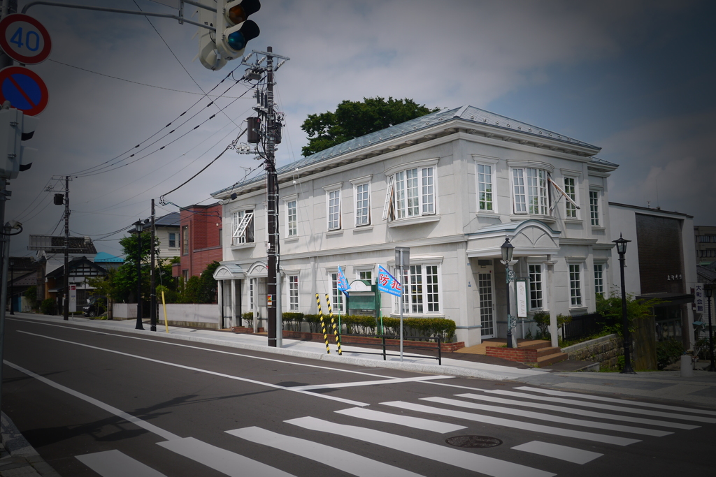 大町バス通りに建つお洒落な洋館