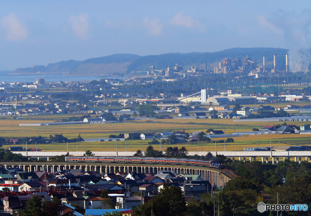 2015.09.16 今朝の8009ﾚ：晴天下の寝台列車（２）