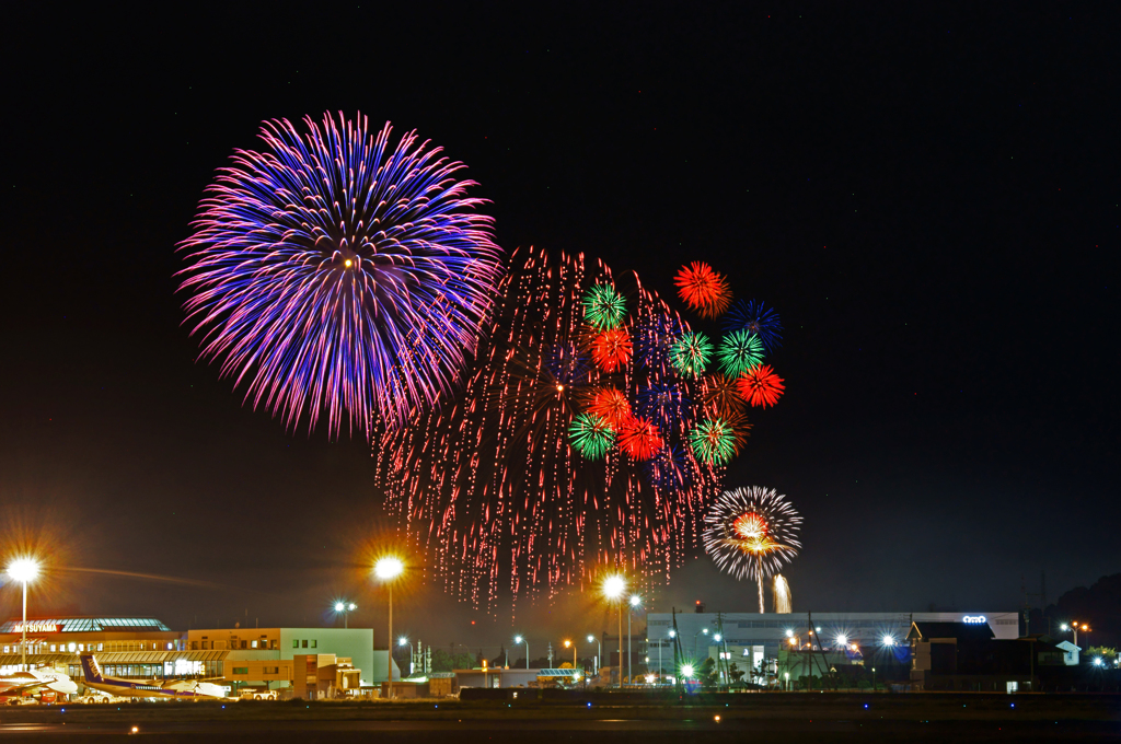 空港と花火