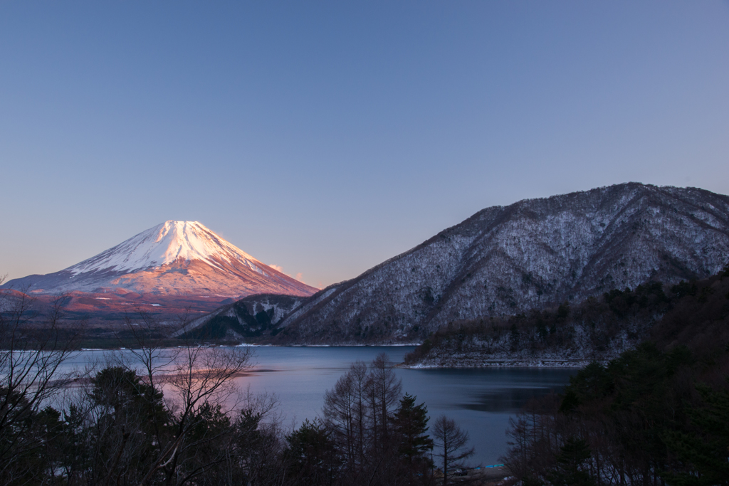 夕方の本栖湖