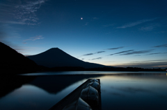 夜明け前の田貫湖