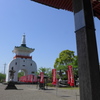 本堂から見た山門