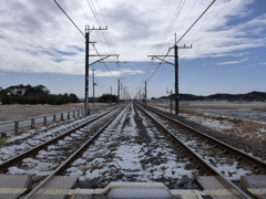 残雪の鉄路