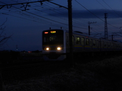 夕闇の電車