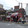 ド派手なたこ焼き店