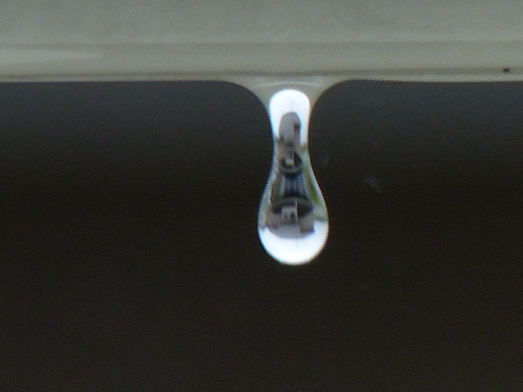 雨垂れ　1