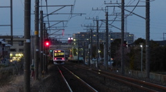 たそがれ時の電車