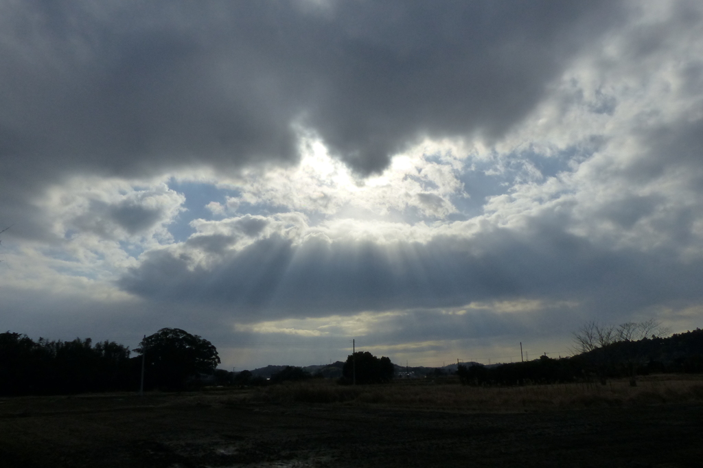 雲間の光