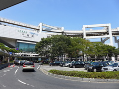 千葉駅前