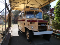 ボンネットバス