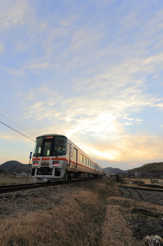 春待ちの夕暮れ②