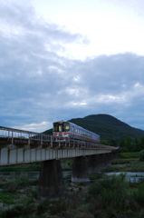 宵待ちをゆく。