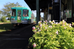 駅を彩る