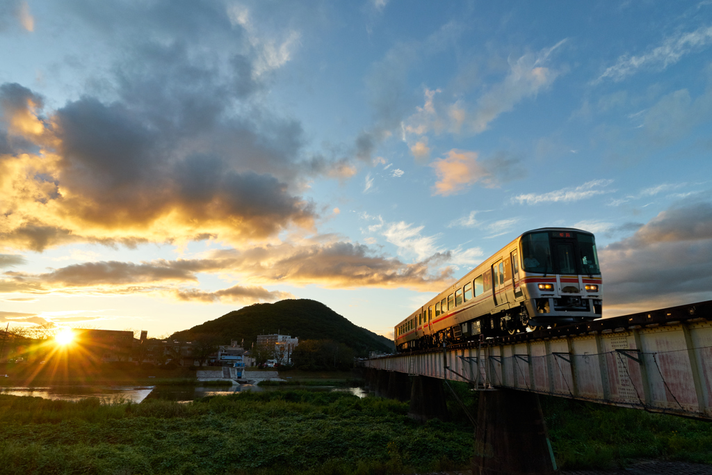 豪雨上がりの夕空をいくⅡ