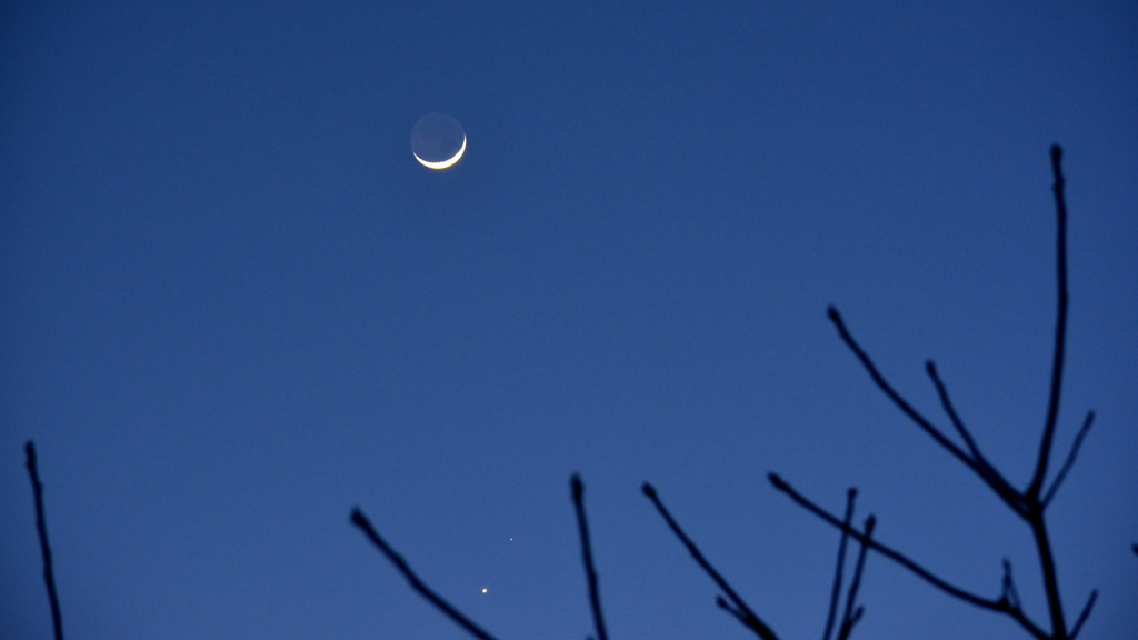 Vesper and Mars with CrescentMoon