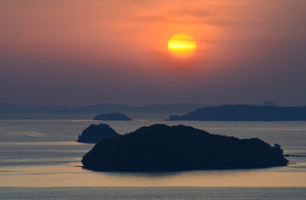 日没と島影