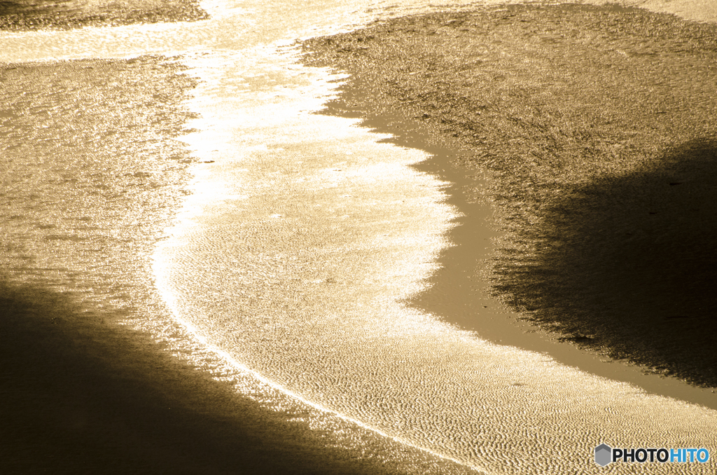 金色の砂紋