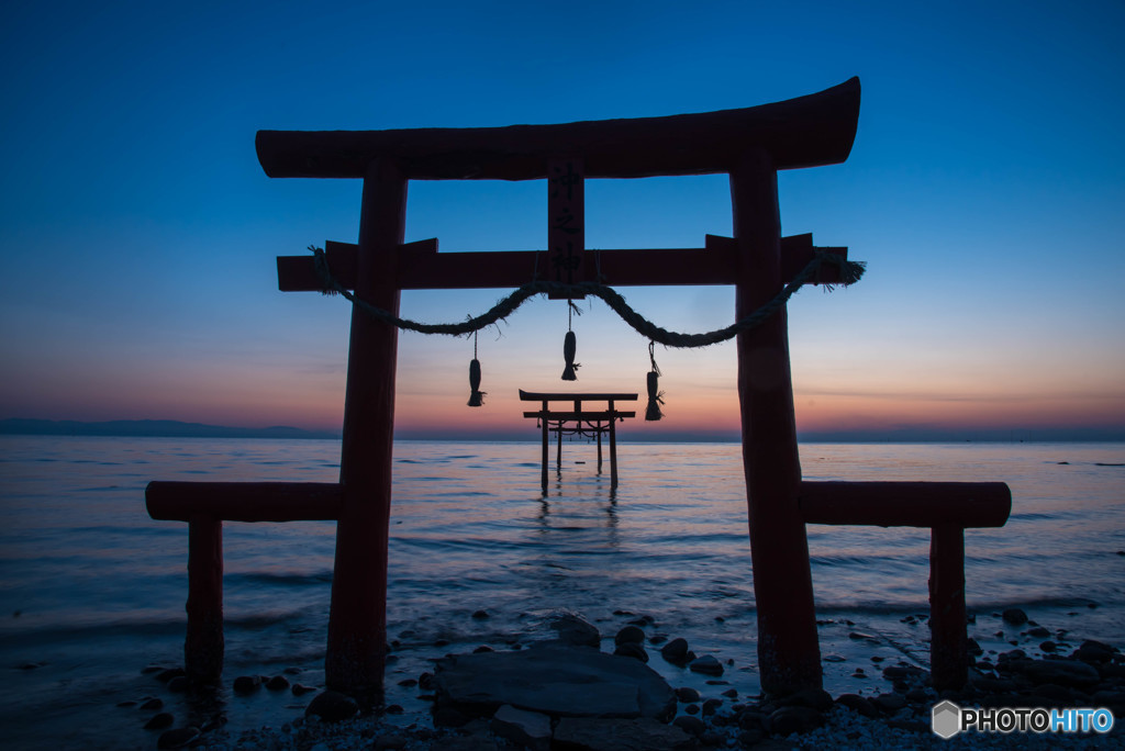 大漁神社の夜明け