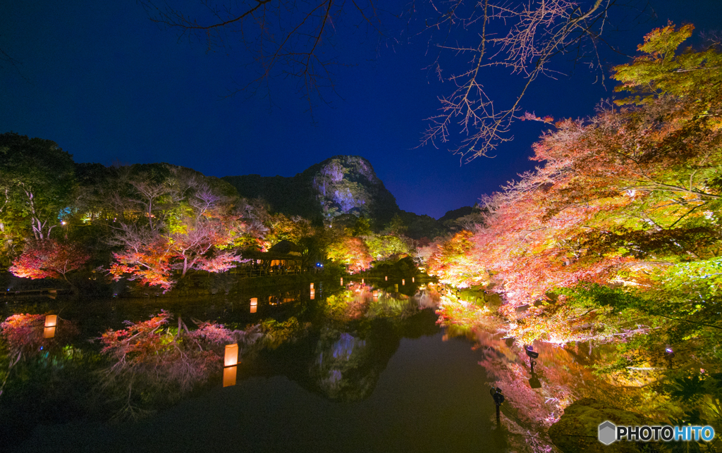 御船山の紅葉-幻想の世界