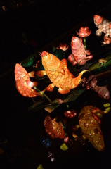 橋下のオブジェ