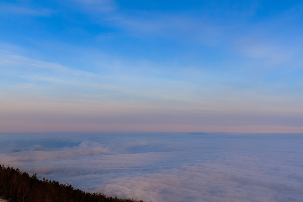 その雲　滝の如く