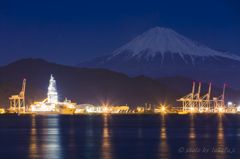 In a harbor light