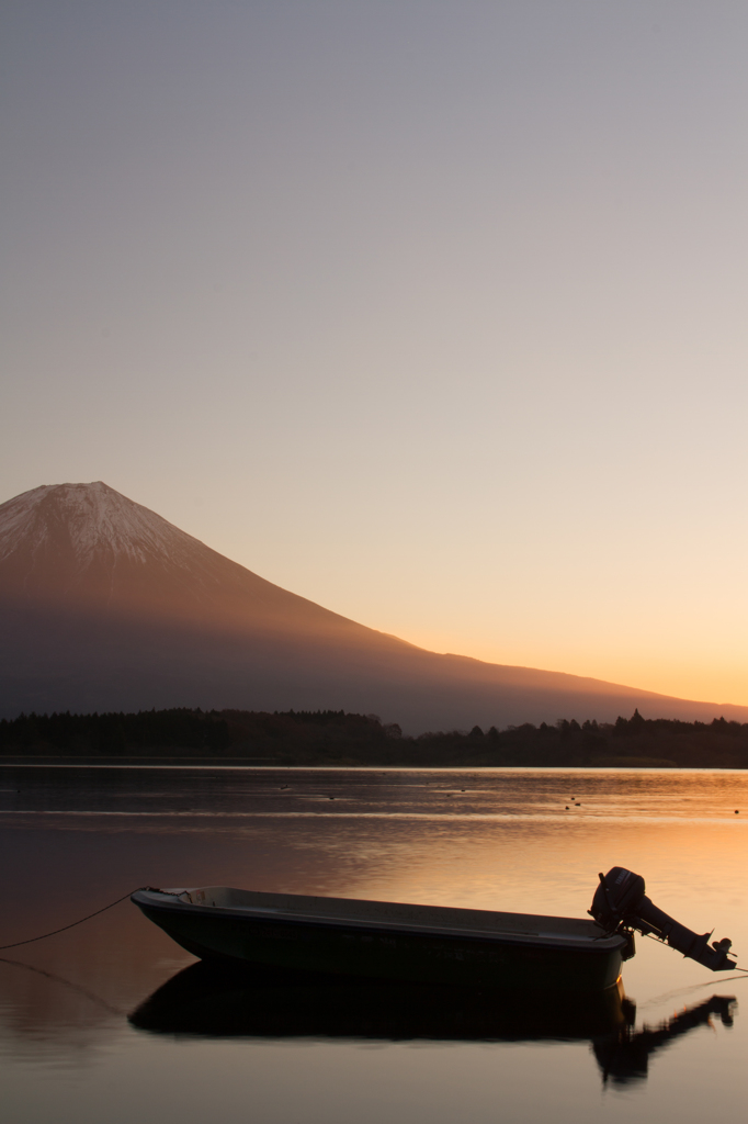 湖畔の目覚め