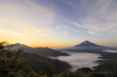 地平染めて