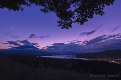 湖畔の夕べ