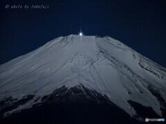 富士の高嶺に星は沈みて