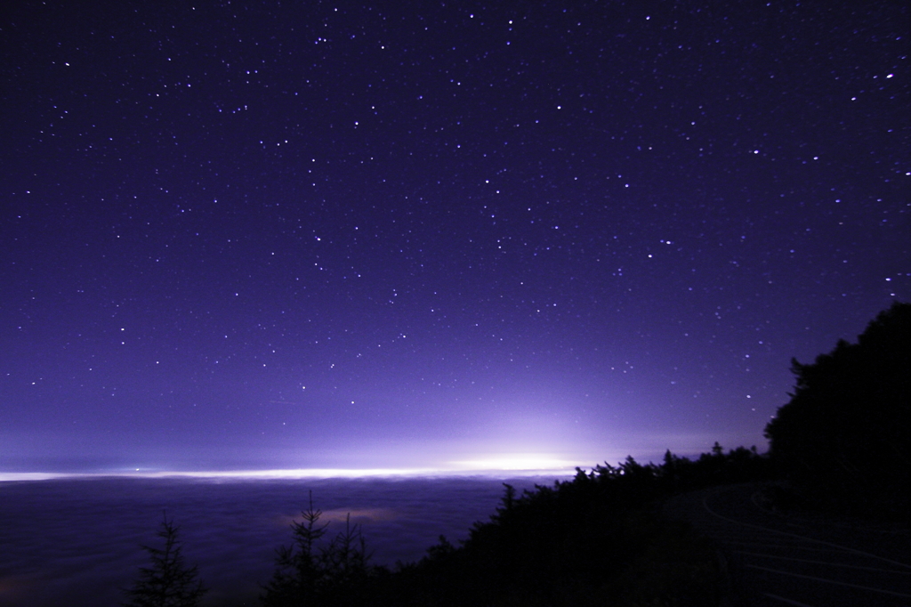a deep deep blue world　