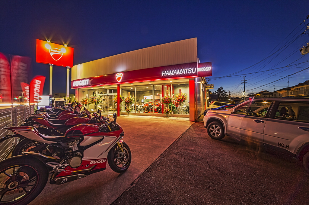 Red　Passsion　&　Blue　Hour