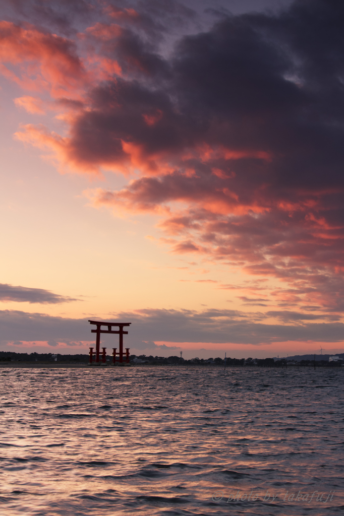 夕刻の渚にて