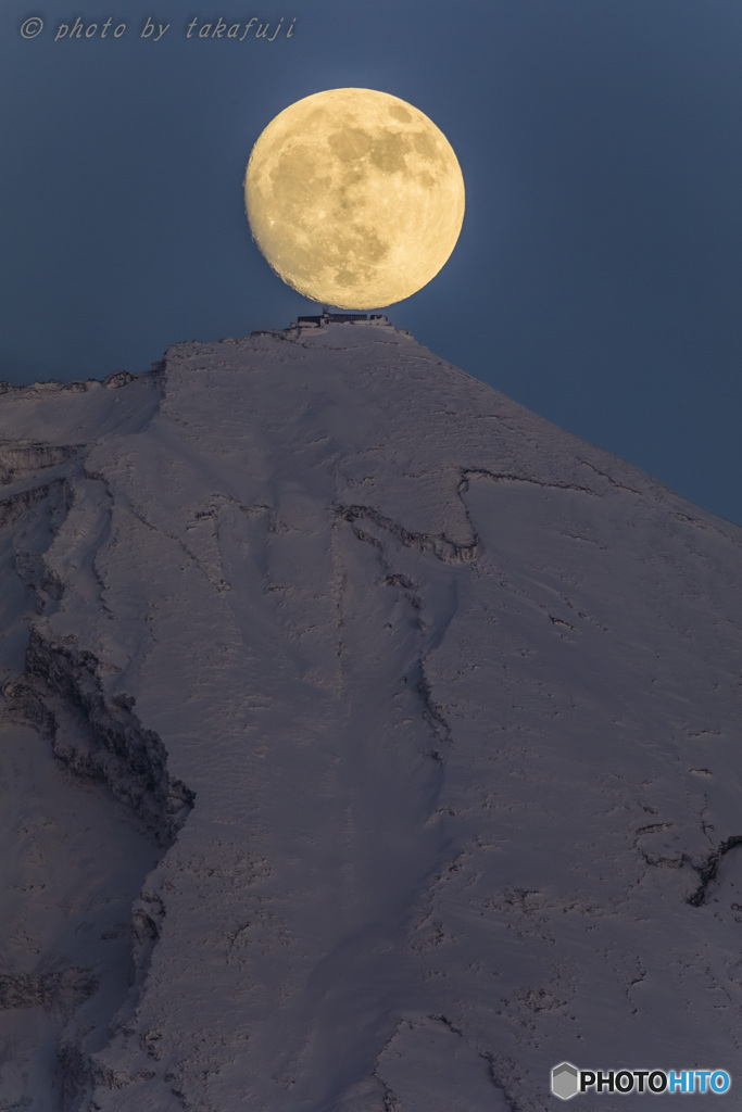 十三夜の月