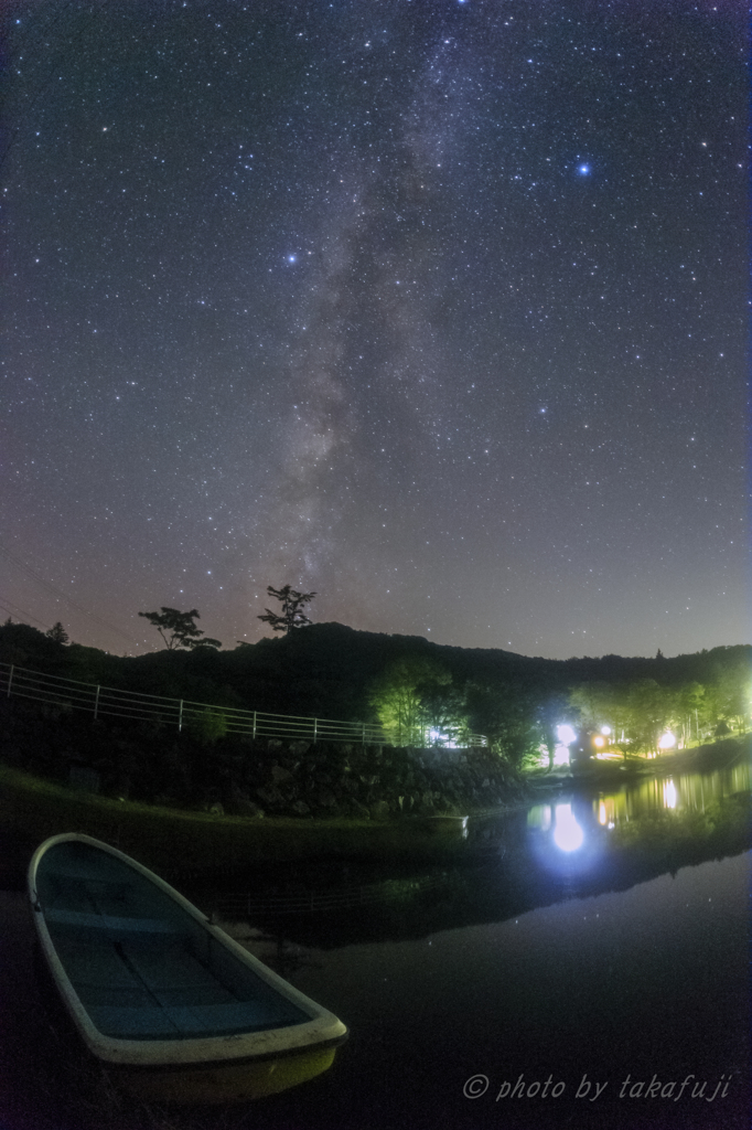 星空キャンプの夜は更けて