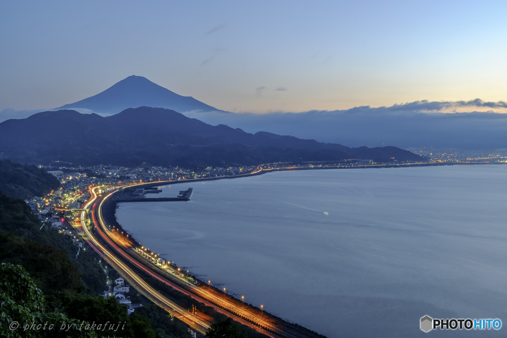 海沿いのカーブを。。。♪