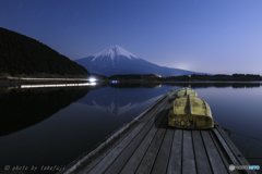 月夜の桟橋にて