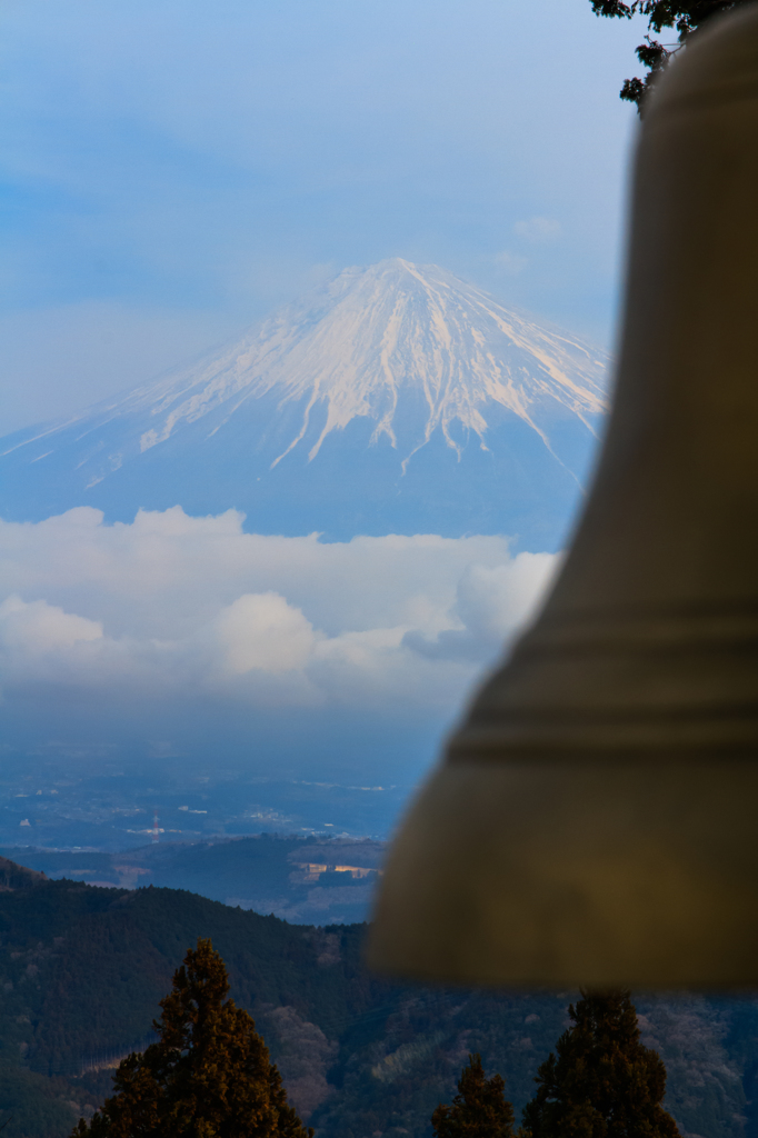 鐘の鳴る山頂から