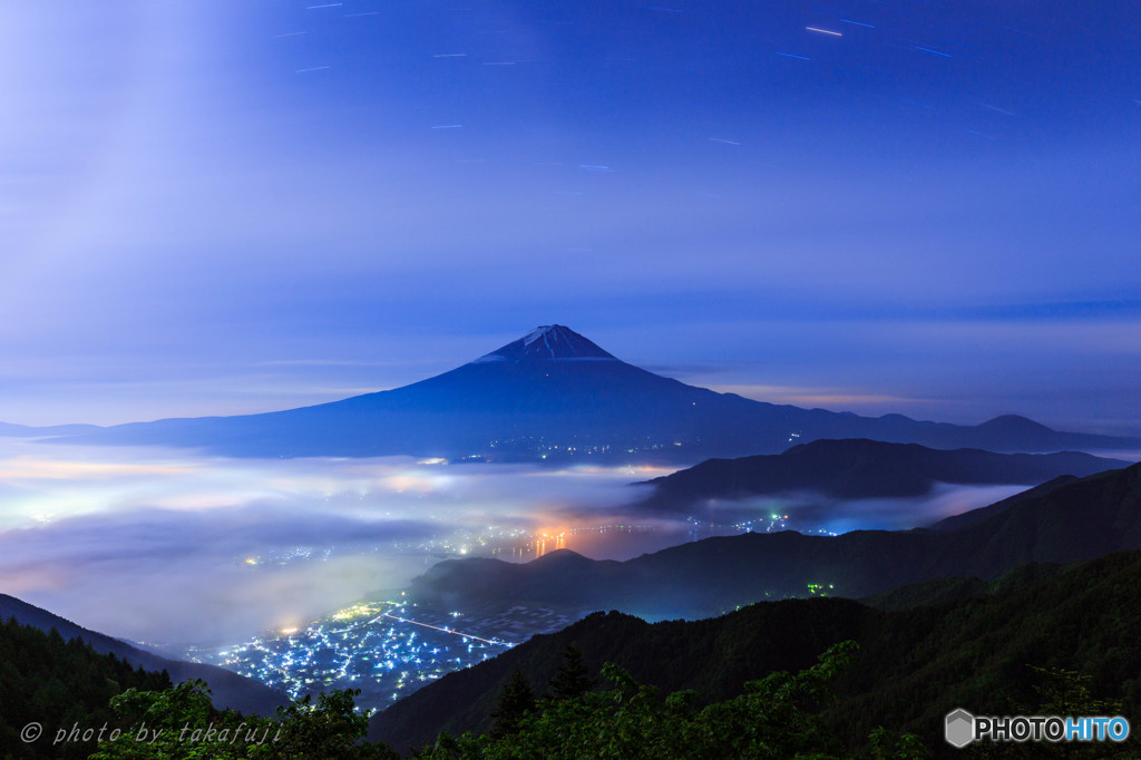 星巡り　雲漂いて