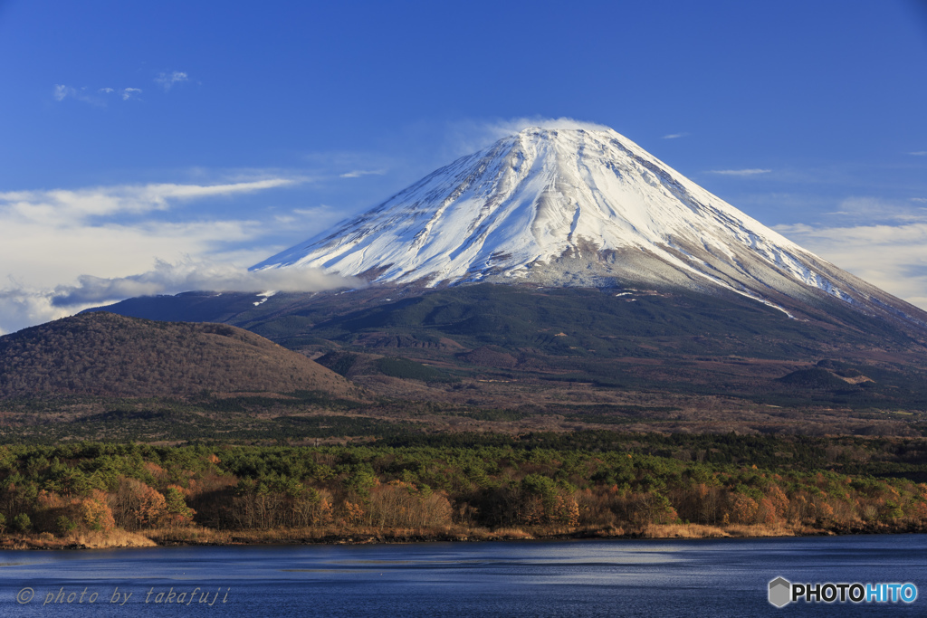 秋空と美山