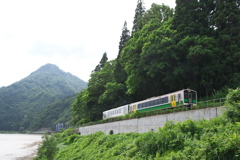 鉄橋を抜けて