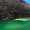 渓流の春