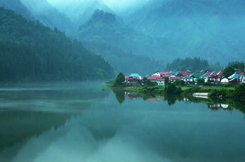 雨呼ぶ静寂 (しじま)