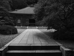 気配なき古刹
