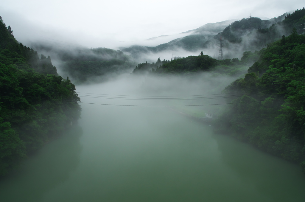 碧の渓谷