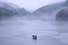 雨の舟出